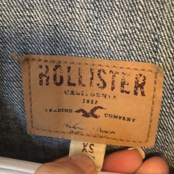 Pristine condition 9/10   Hollister Jean Jacket - Picture 4 of 6